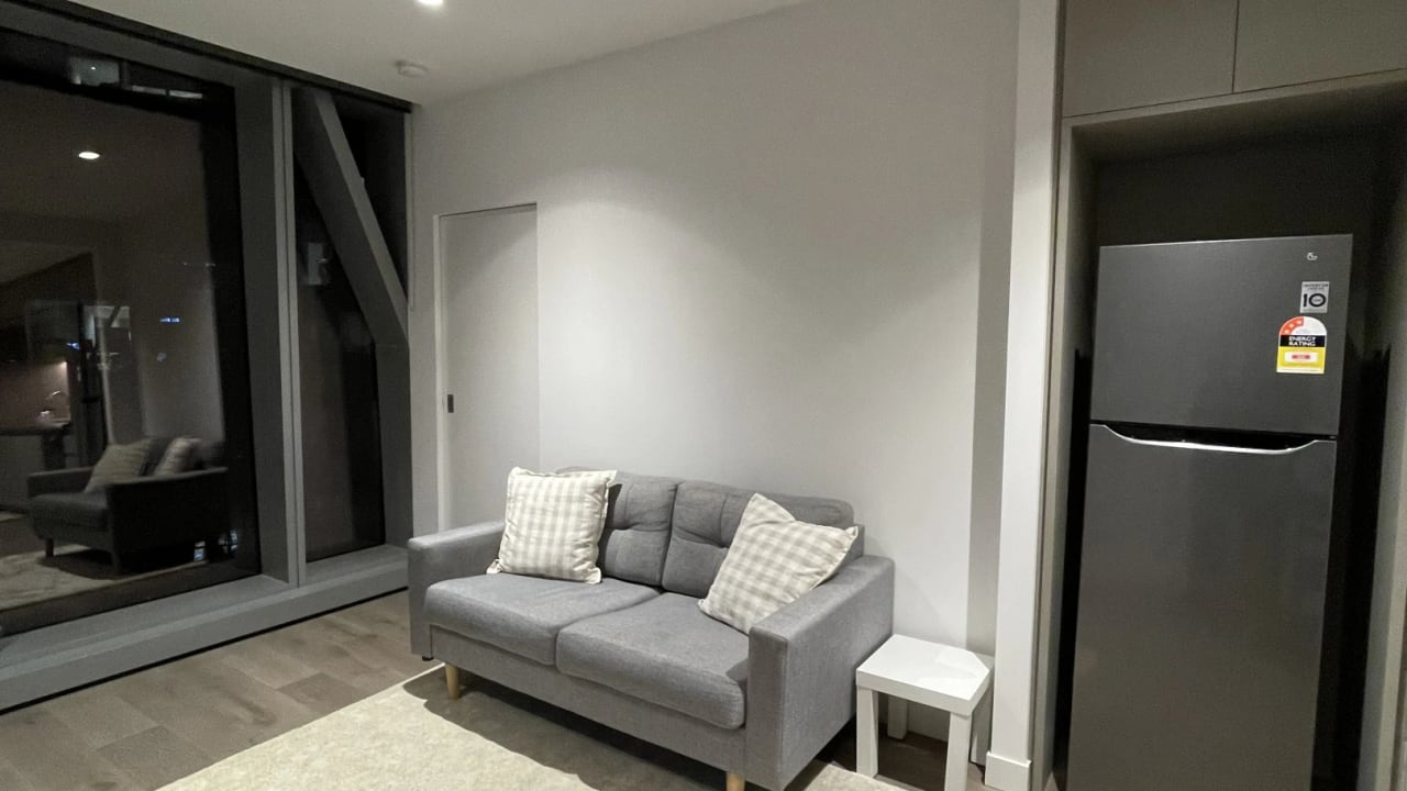 Furnished room with own bathroom