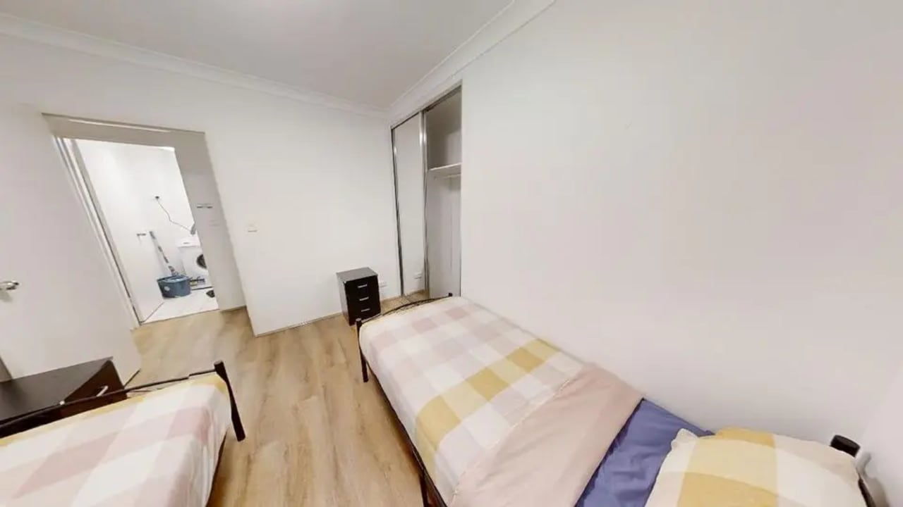 Furnished room in a flatshare