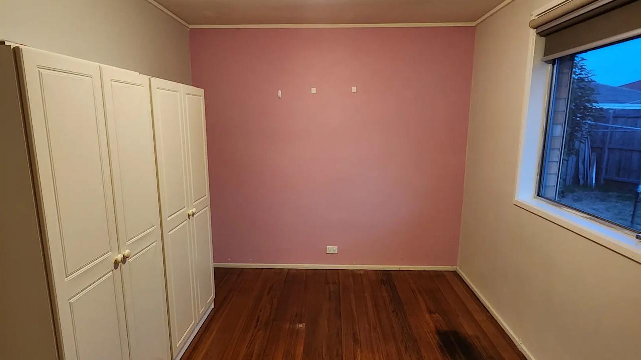 Unfurnished room in a share house