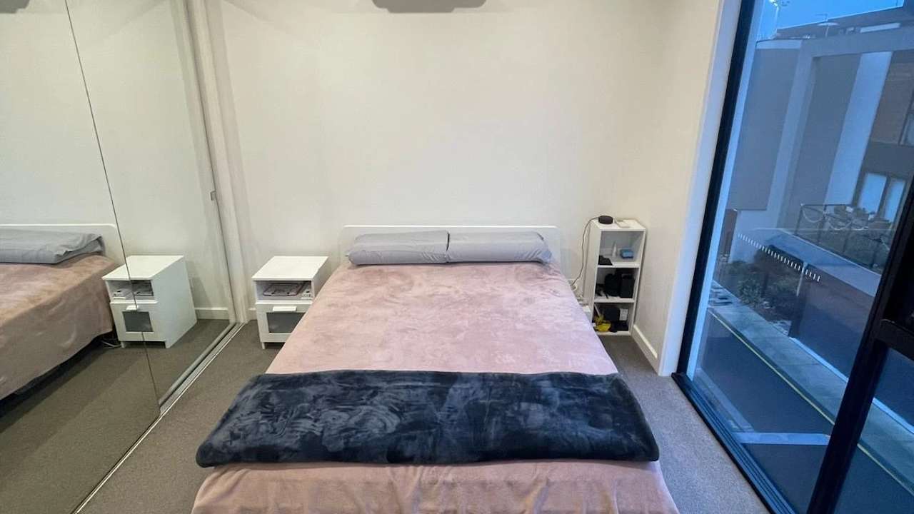 Furnished room with own bathroom