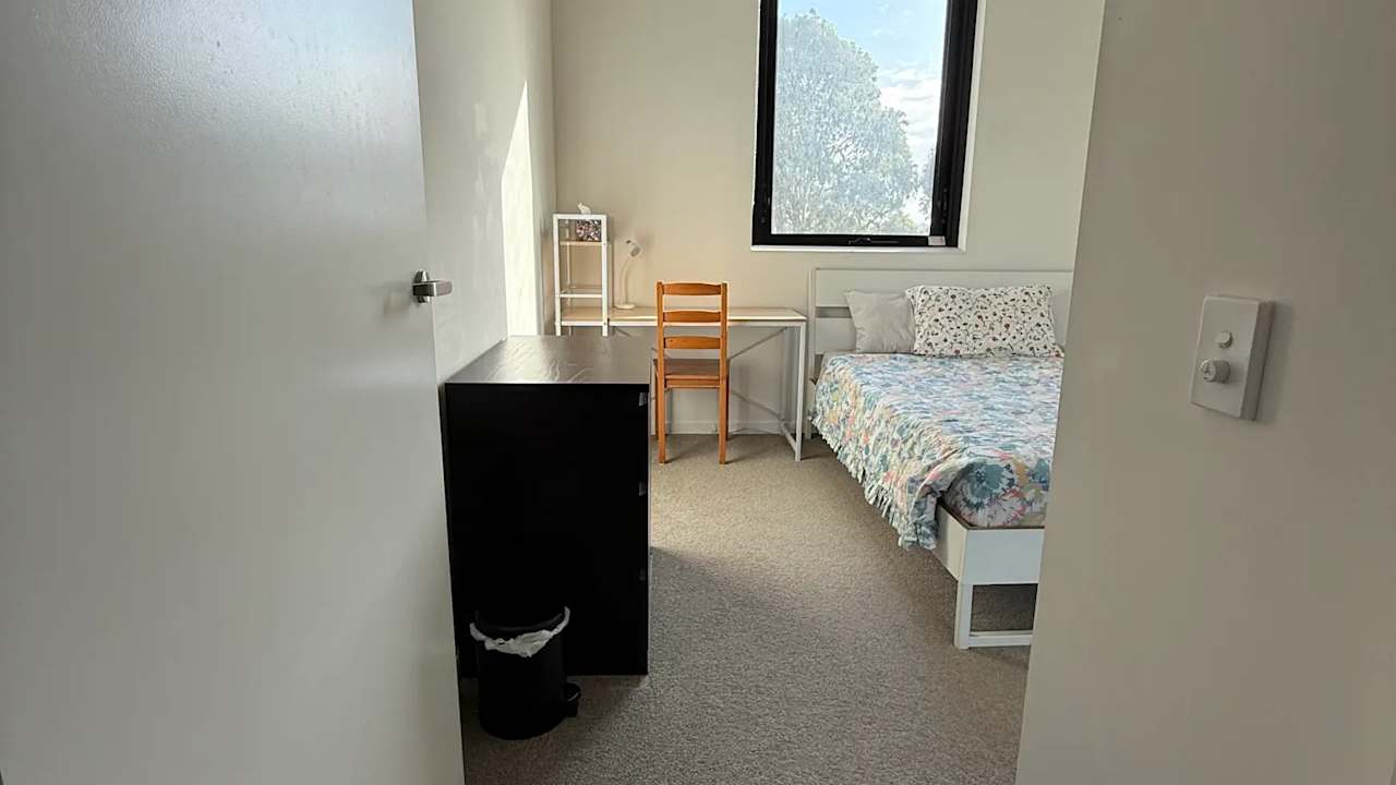 Furnished room with own bathroom
