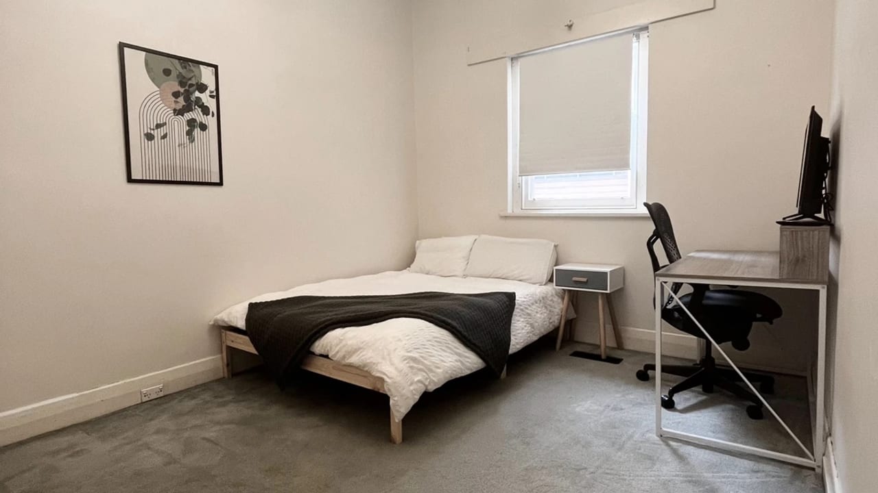 Furnished room in a share house