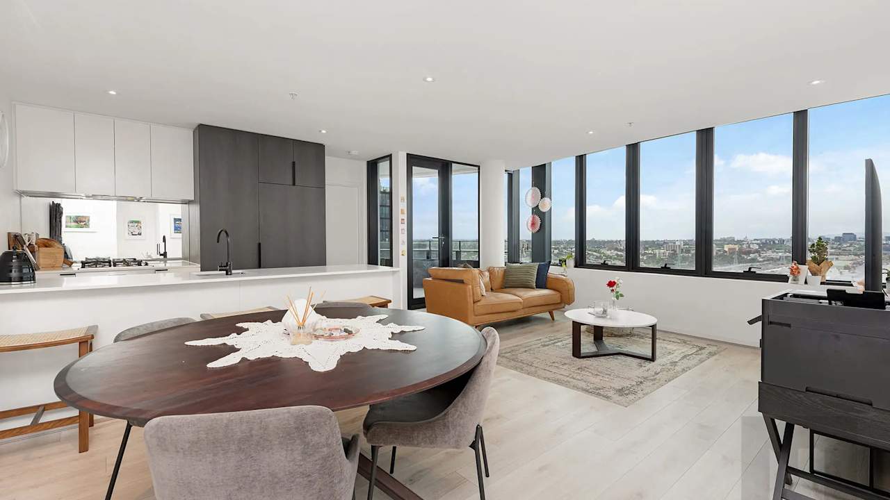 Furnished room with ensuite in a flatshare