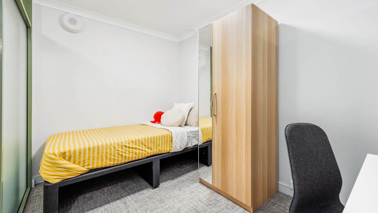 Furnished room in a share house