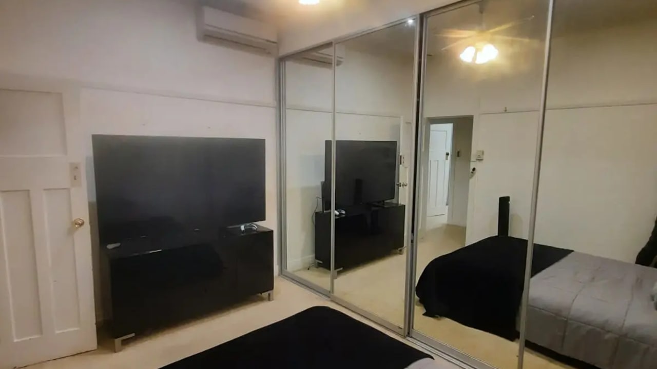 Furnished room in a share house