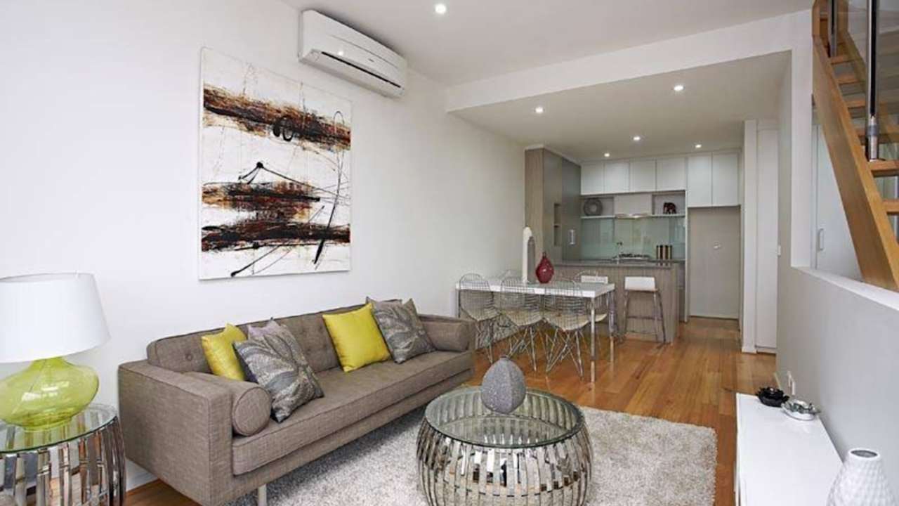 Unfurnished room with own bathroom