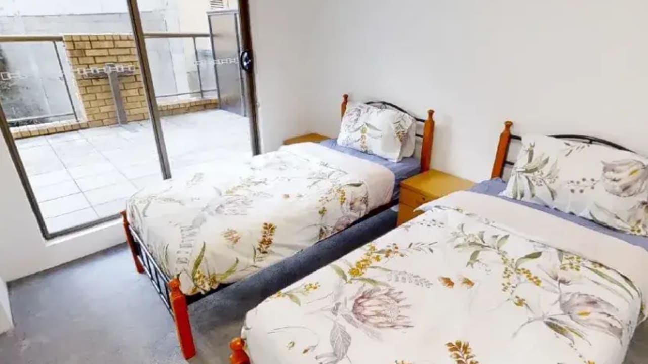 Furnished room in a flatshare