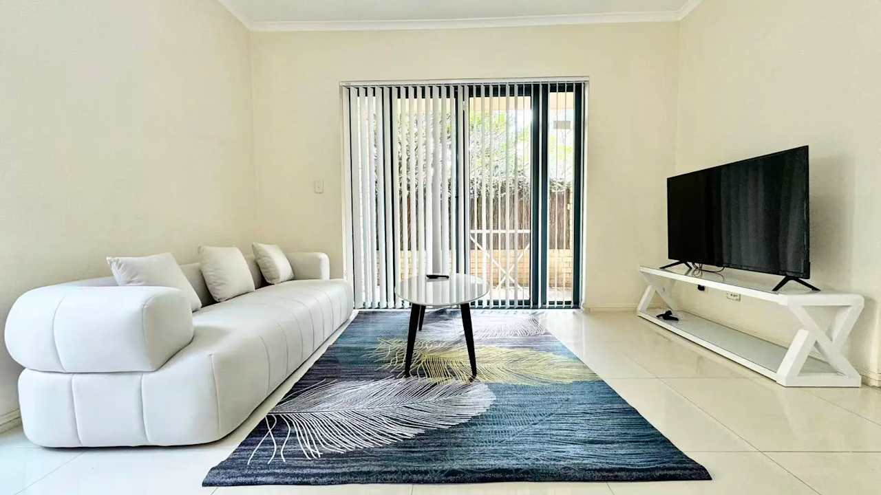 Whole property with 3 rooms for rent