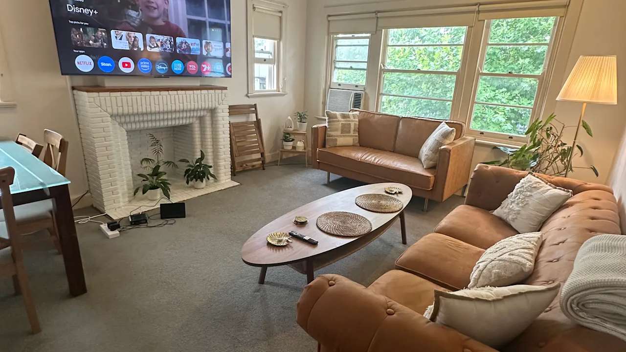 Furnished room in a flatshare