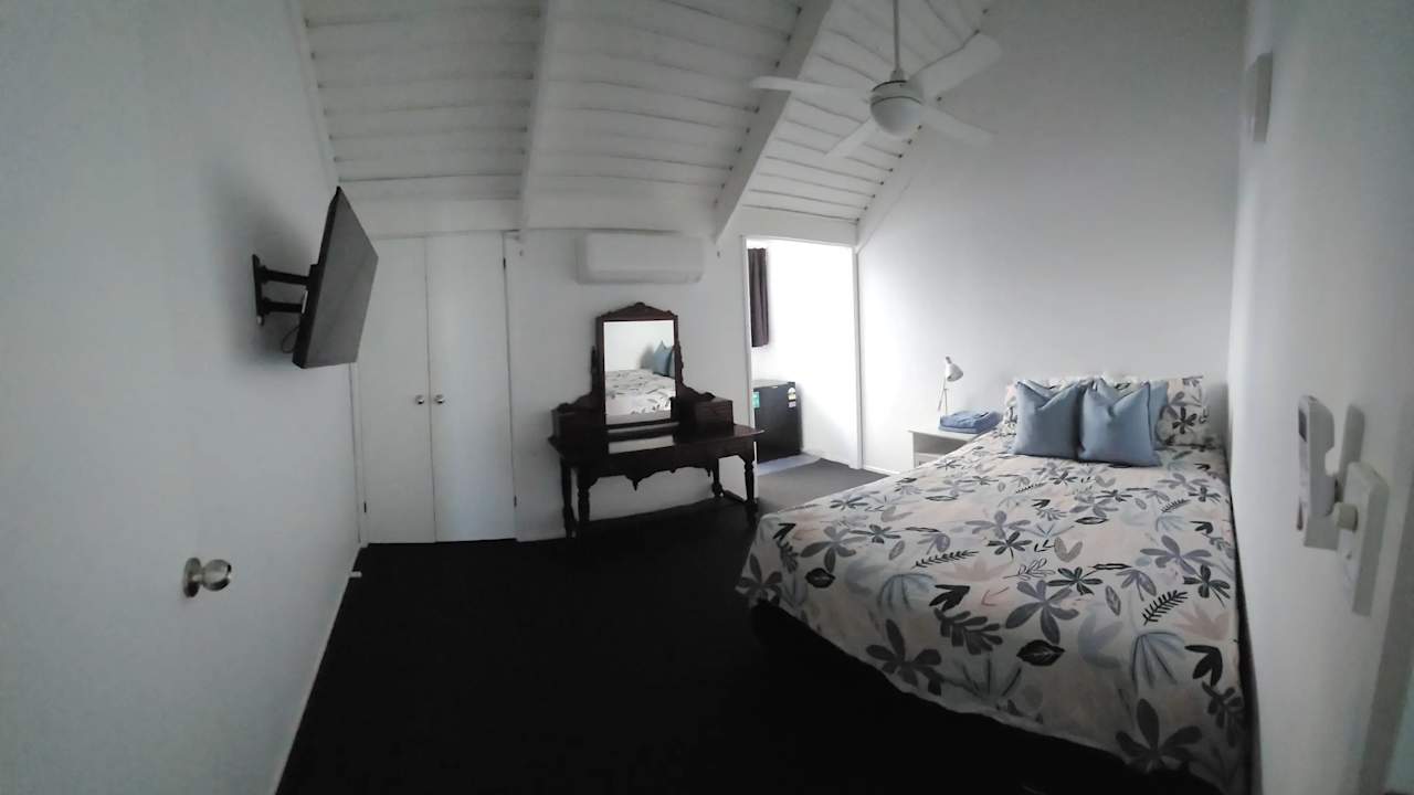 Room in a share house