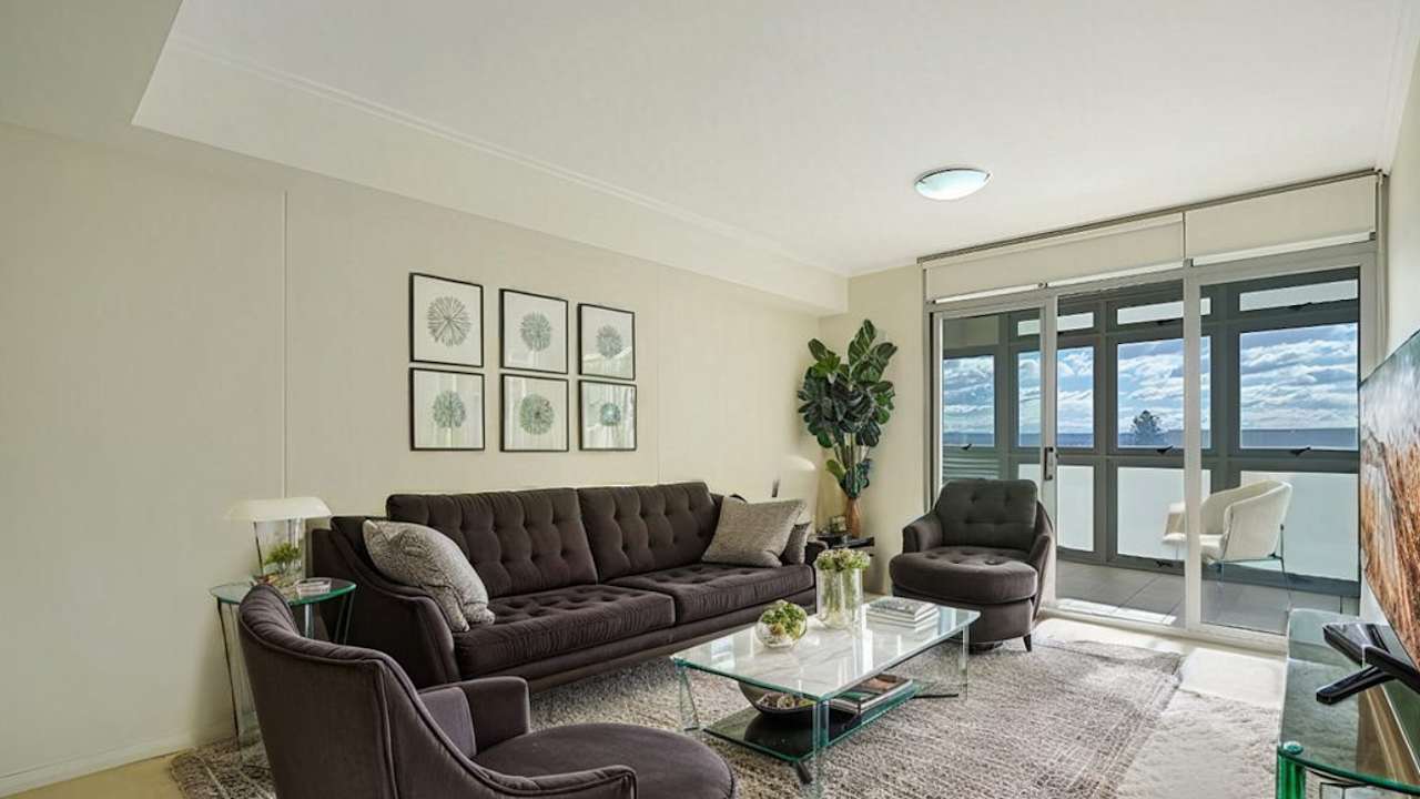 Whole property with 2 rooms for rent