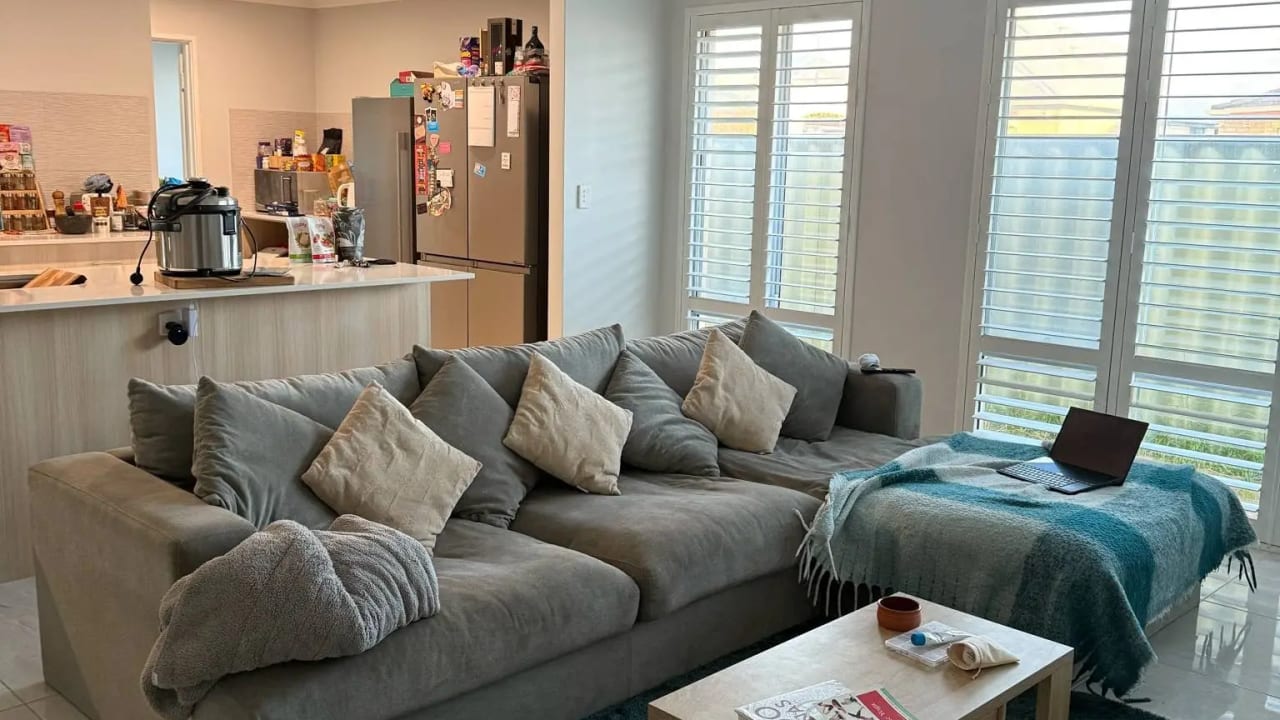 Room in a share house