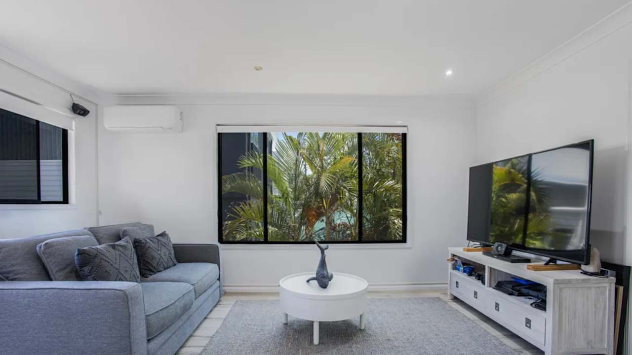 Room in a share house