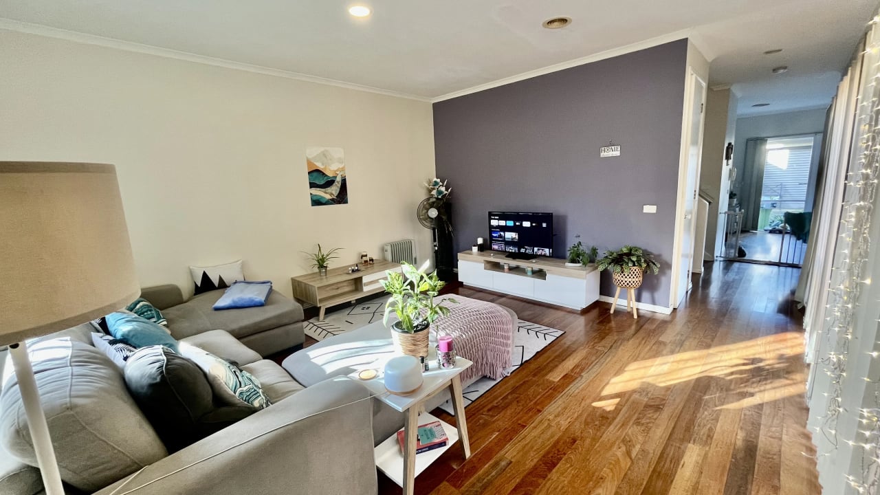 Whole property with 3 rooms for rent