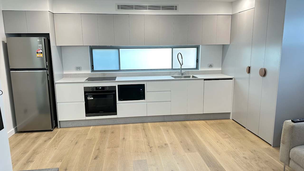 Unfurnished room in a flatshare