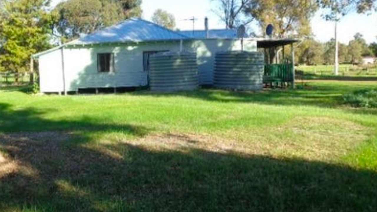 Room in a share house