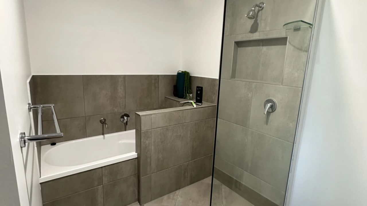 Furnished room with own bathroom