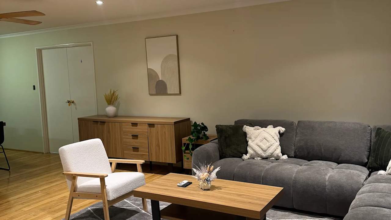 Furnished room in a share house