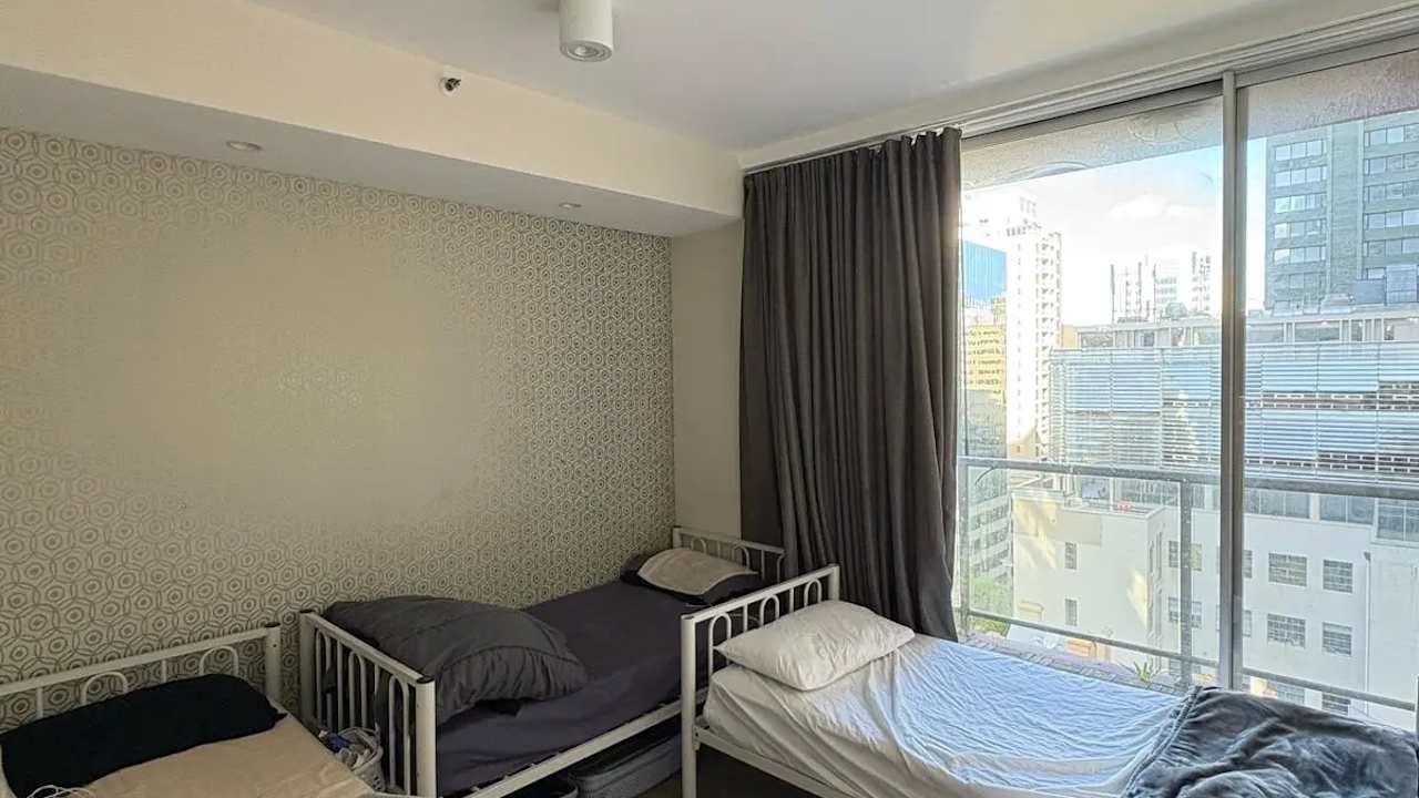 Furnished room in a flatshare