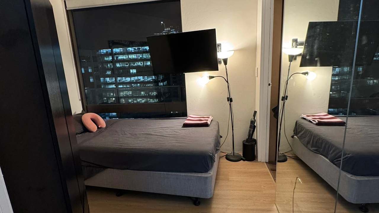 Furnished room in a flatshare