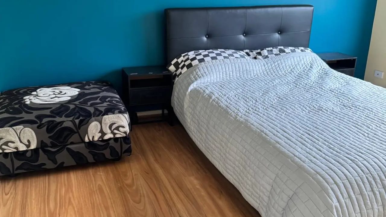 Room in a share house