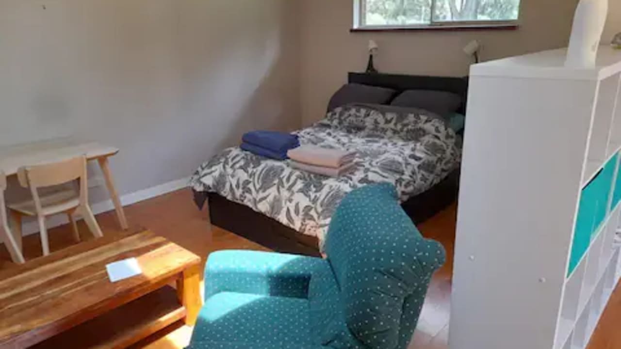 Furnished room studio flat for rent