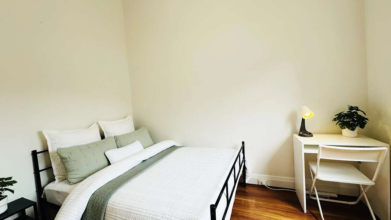 Furnished room in a share house