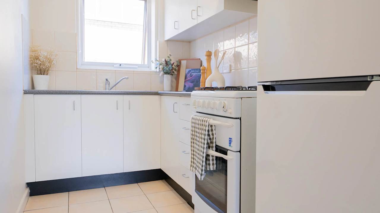 Furnished room in a flatshare