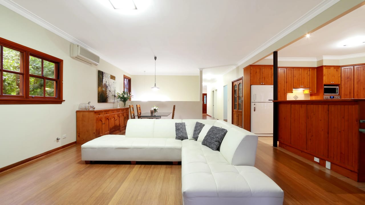 Room in a share house