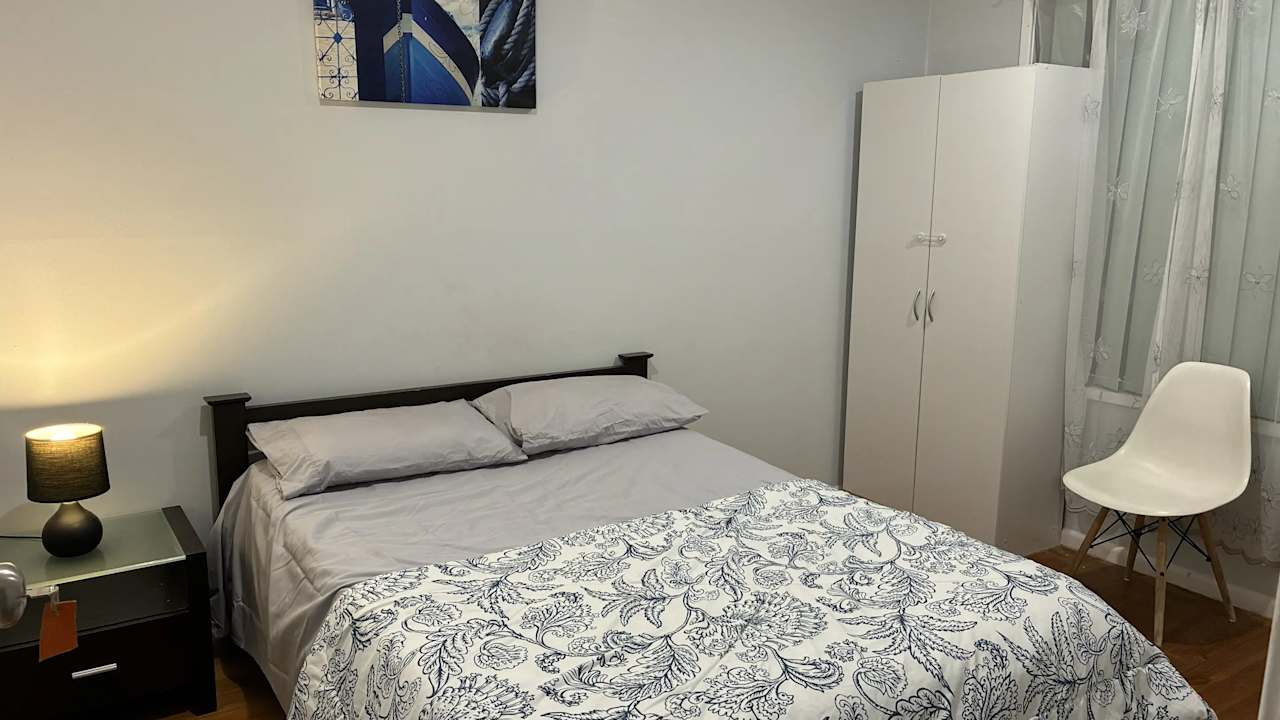 Whole property with 3 rooms for rent