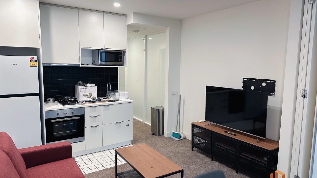 Furnished room in a flatshare