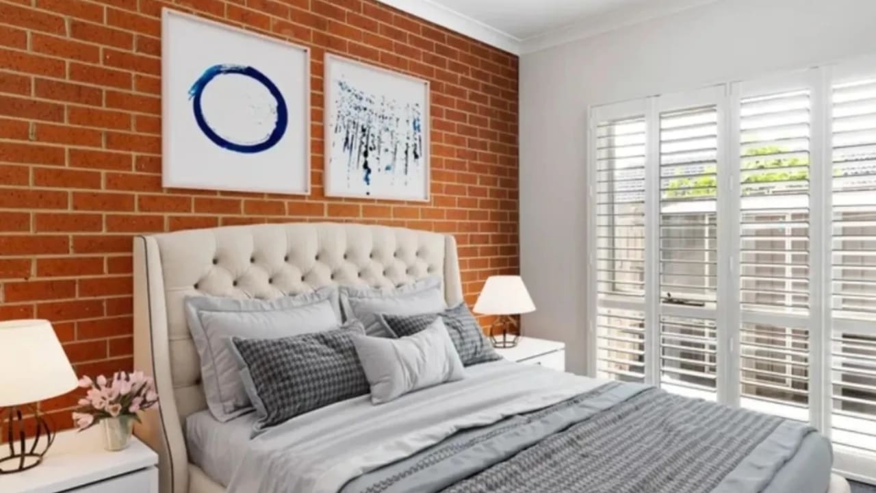Room in a share house