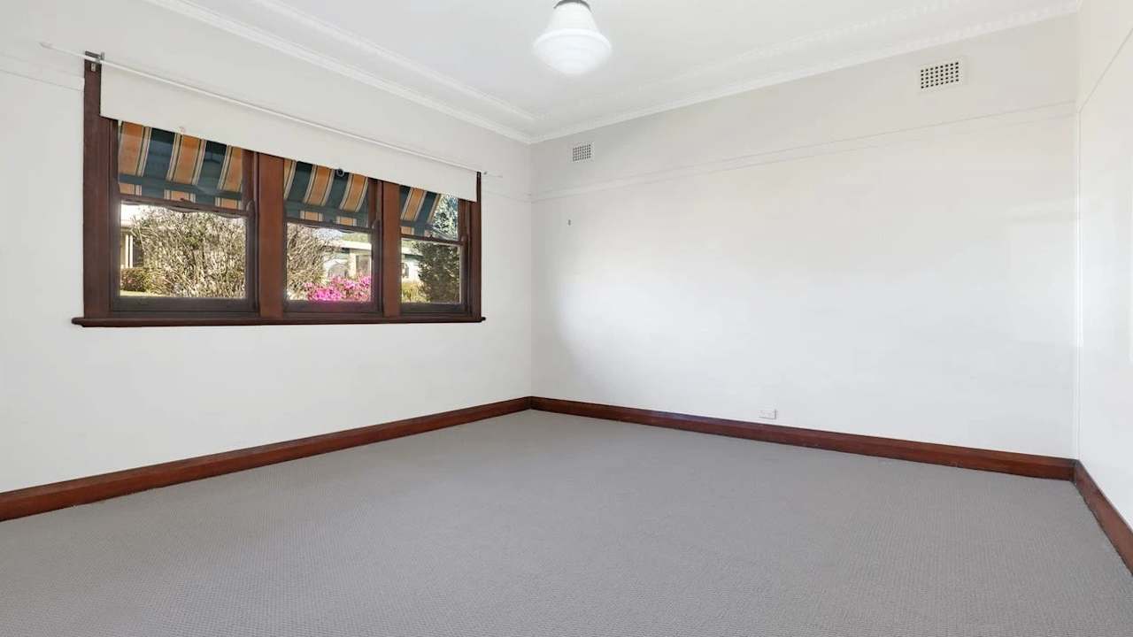 Whole property with 4 rooms for rent
