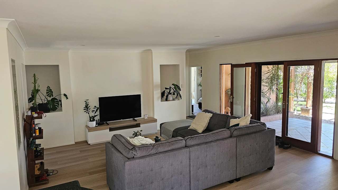 Room in a share house