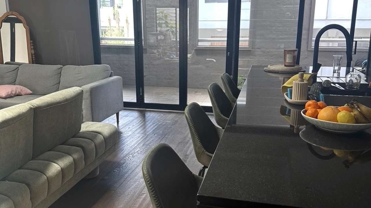 Unfurnished room with own bathroom