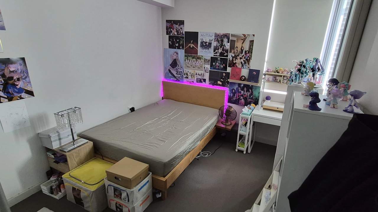 Unfurnished room with ensuite in a flatshare