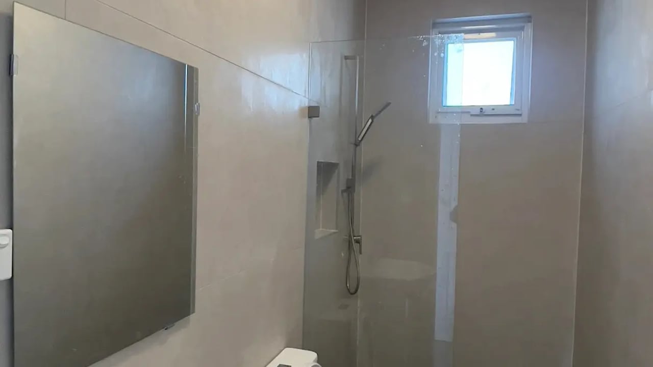 Furnished room studio flat for rent