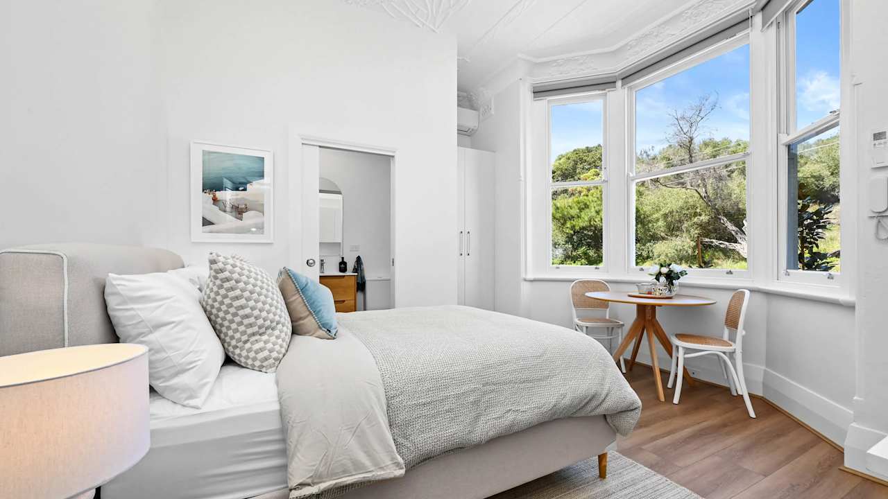 Furnished room studio flat for rent