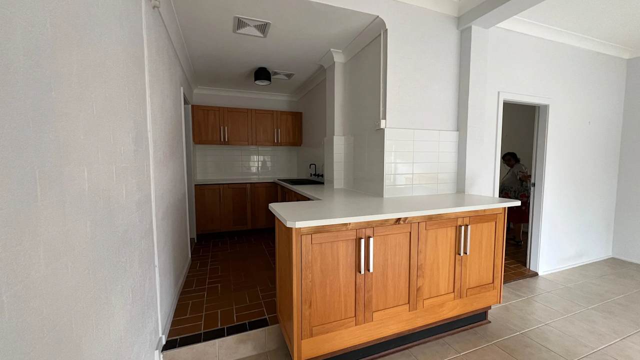 Whole property with 1 room for rent