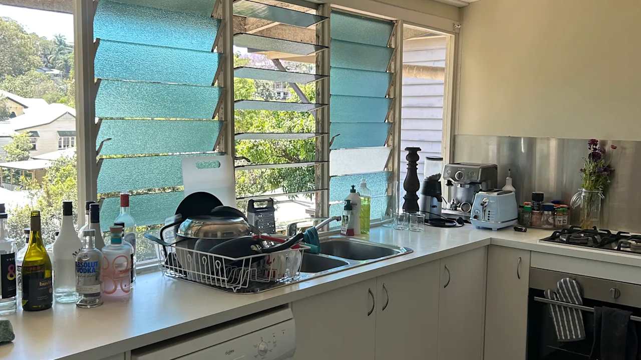 Room in a share house