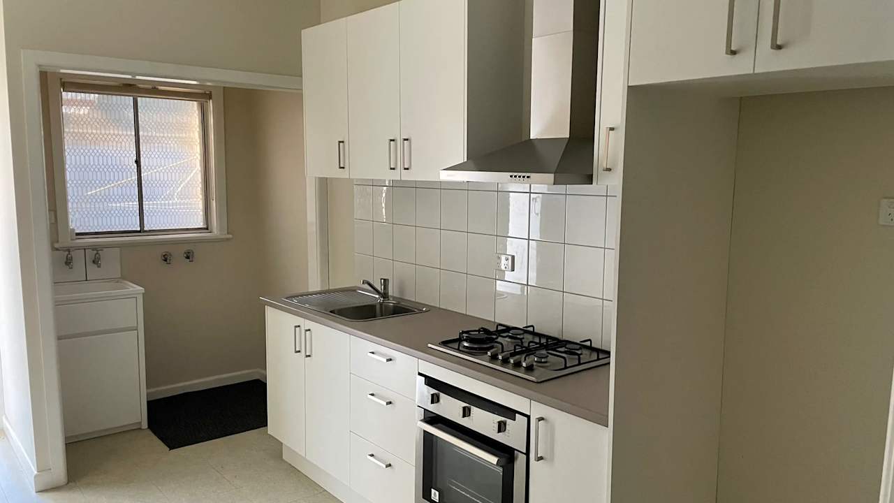 Whole property with 3 rooms for rent