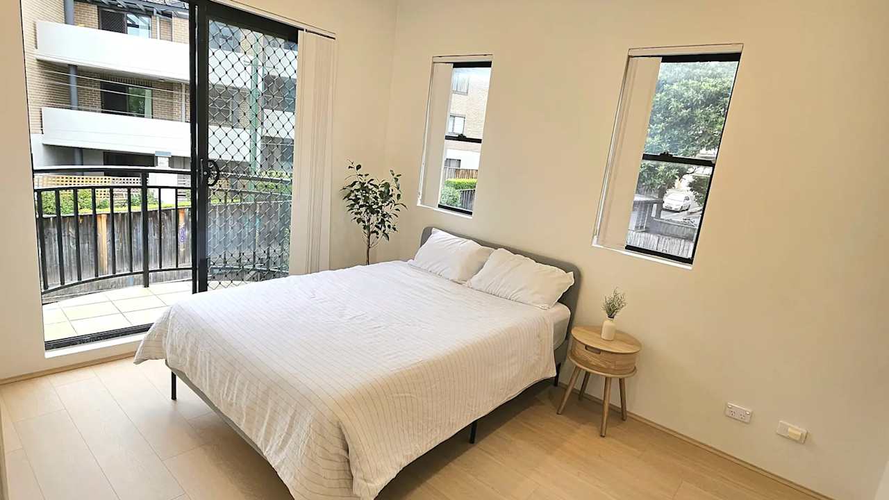 Furnished room with ensuite in a flatshare