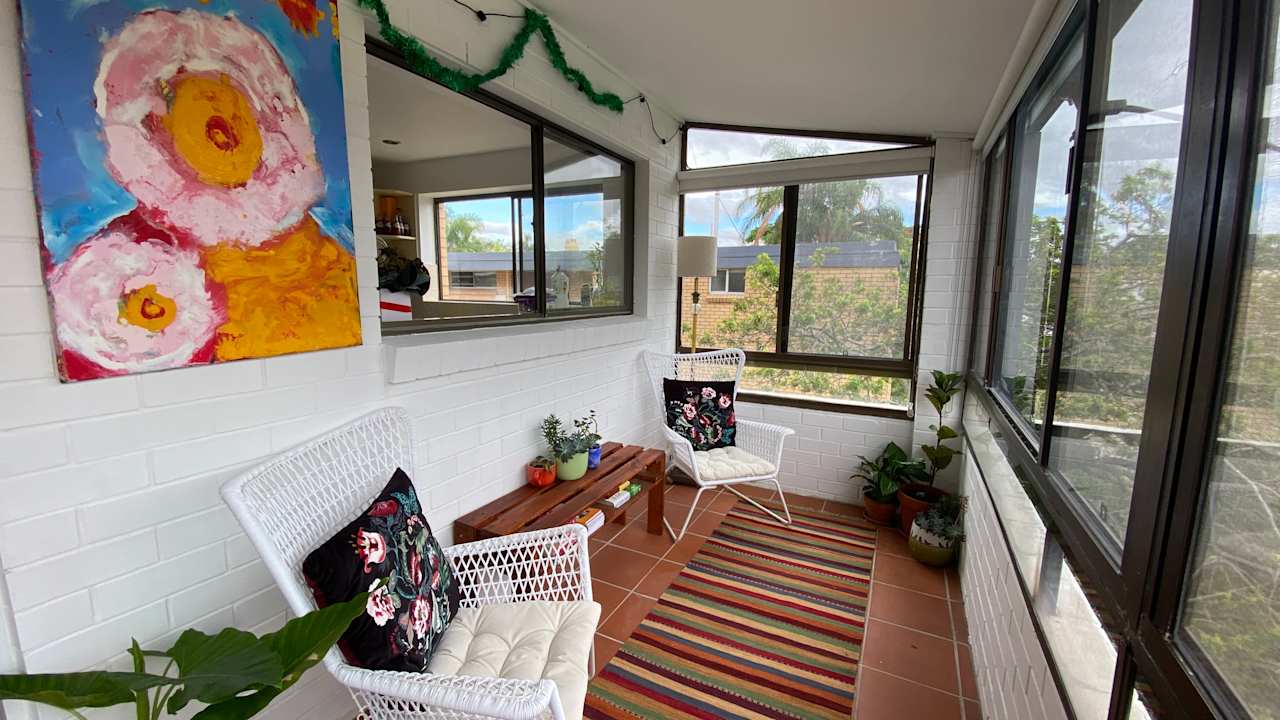 Unfurnished room in a flatshare