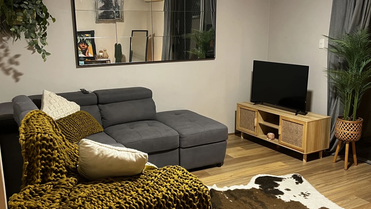 Room in a share house