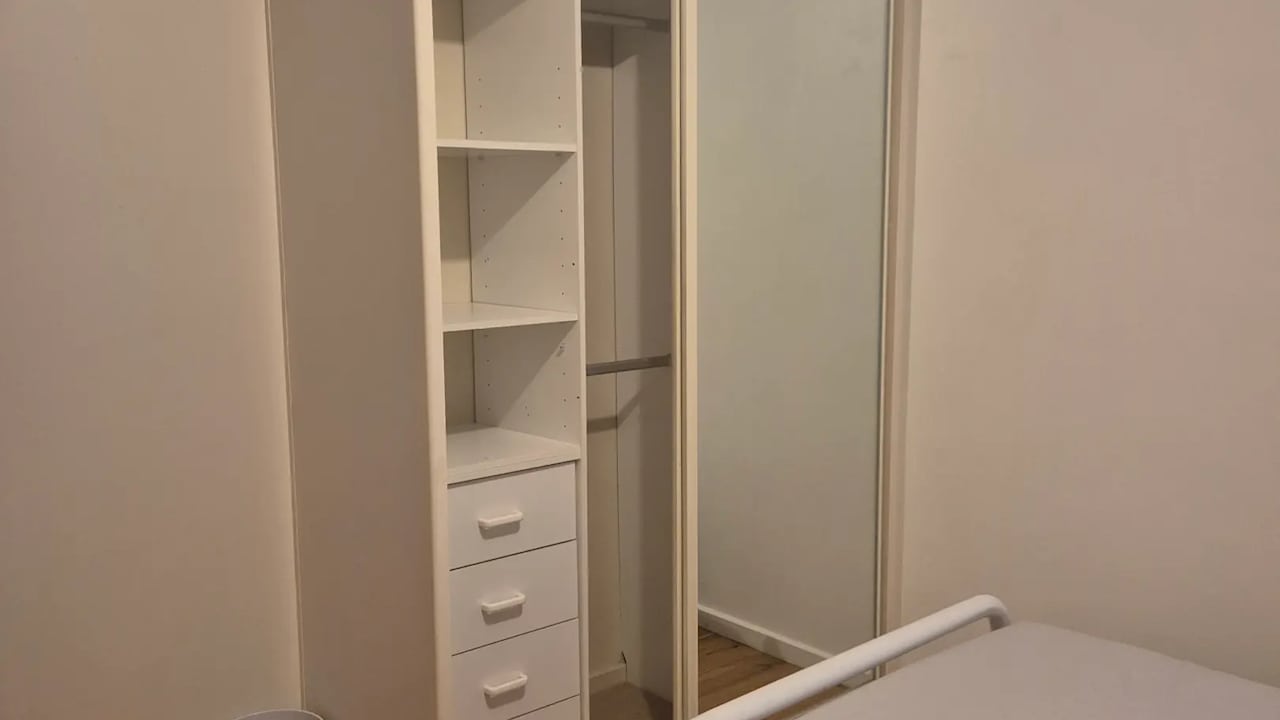 Furnished room in a share house