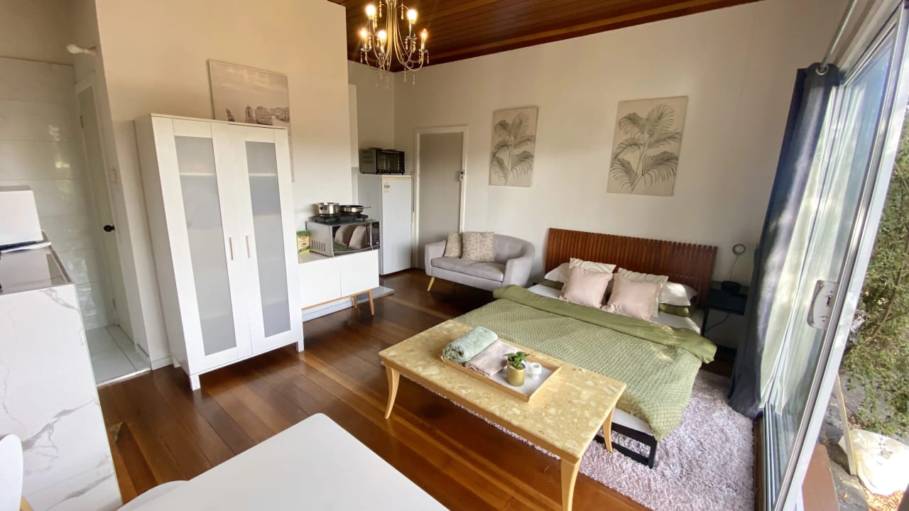 Furnished room studio flat for rent