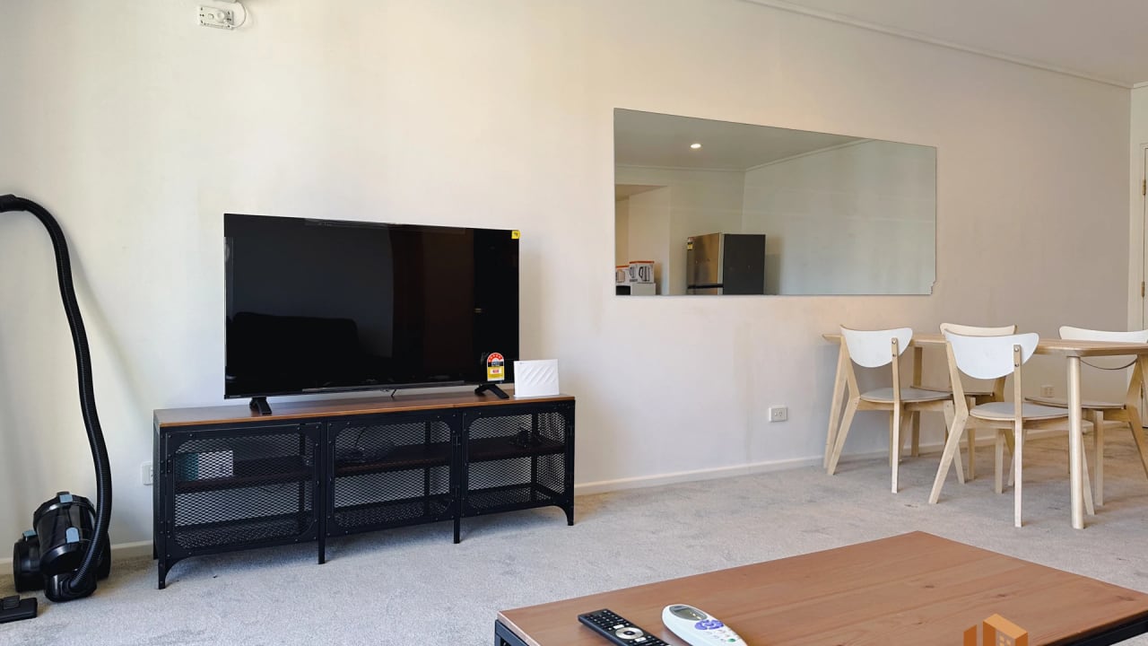 Furnished room in a flatshare