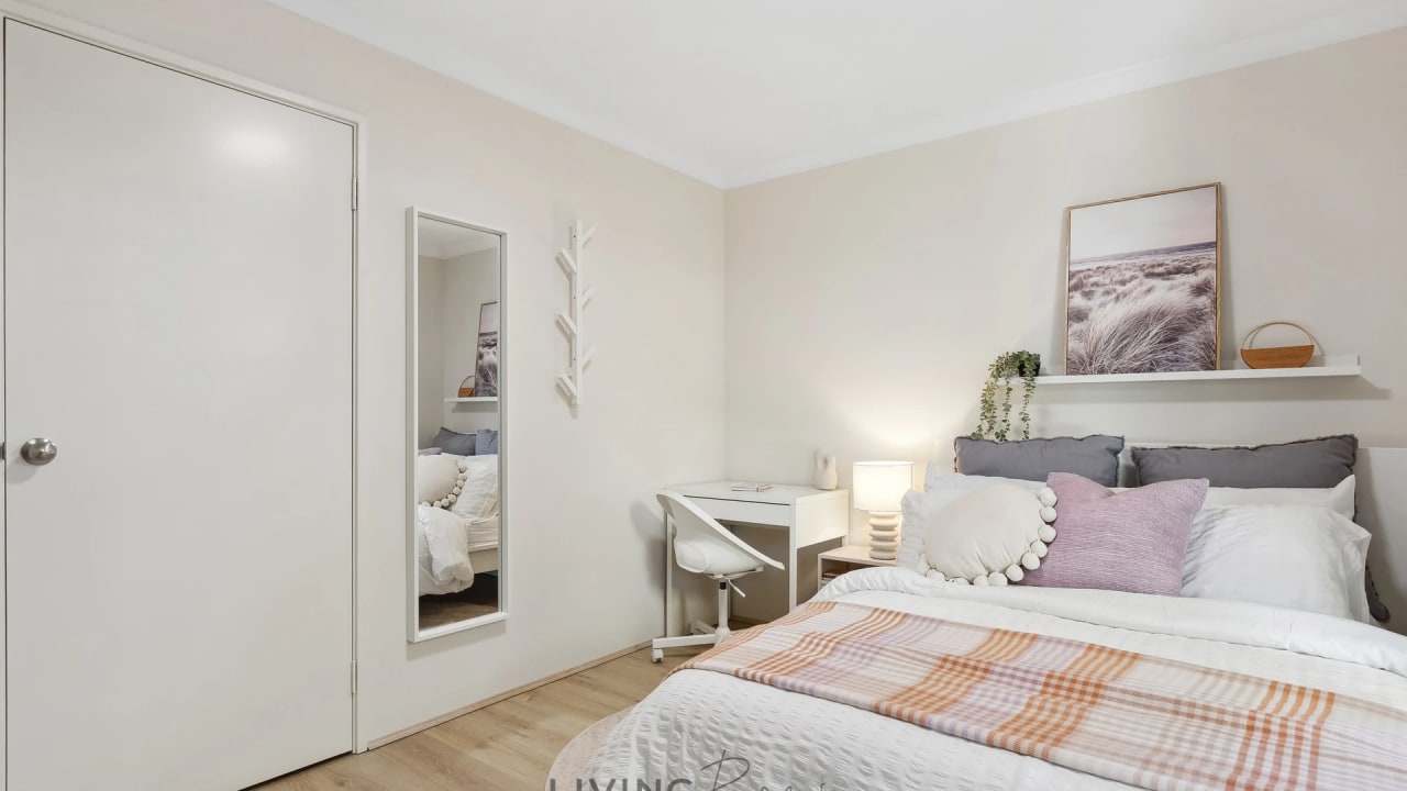 Furnished room in a share house