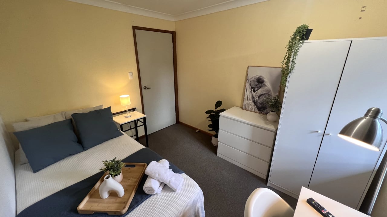 Furnished room in a share house