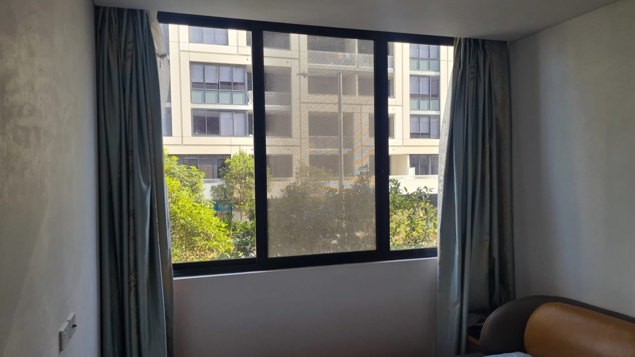 Furnished room with ensuite in a flatshare